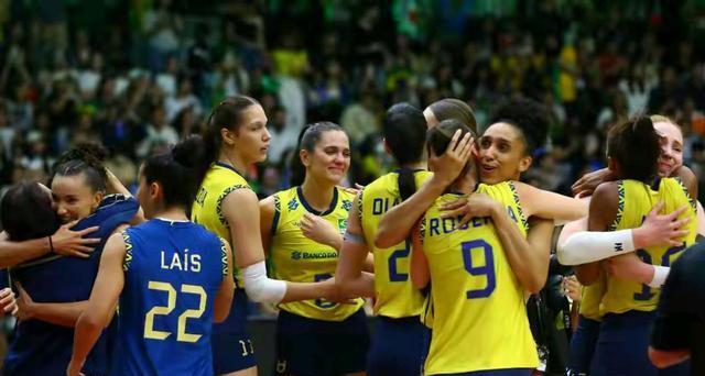 从而以, 是日本女排