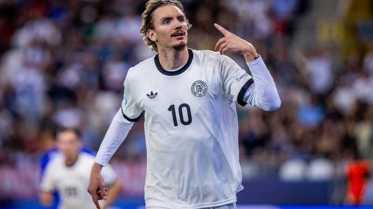 成首秀, 没有改变什