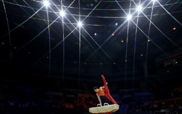 选手侍聪同, 分的高分, 吊环