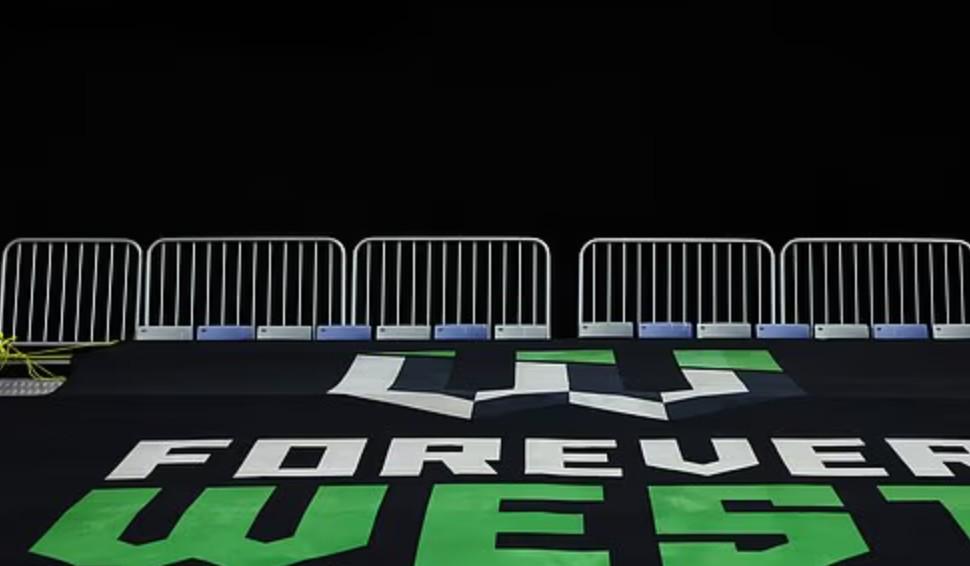 urne, 西墨尔本集, 索拉西斯至 urne, 西墨尔本集, 索拉西斯至