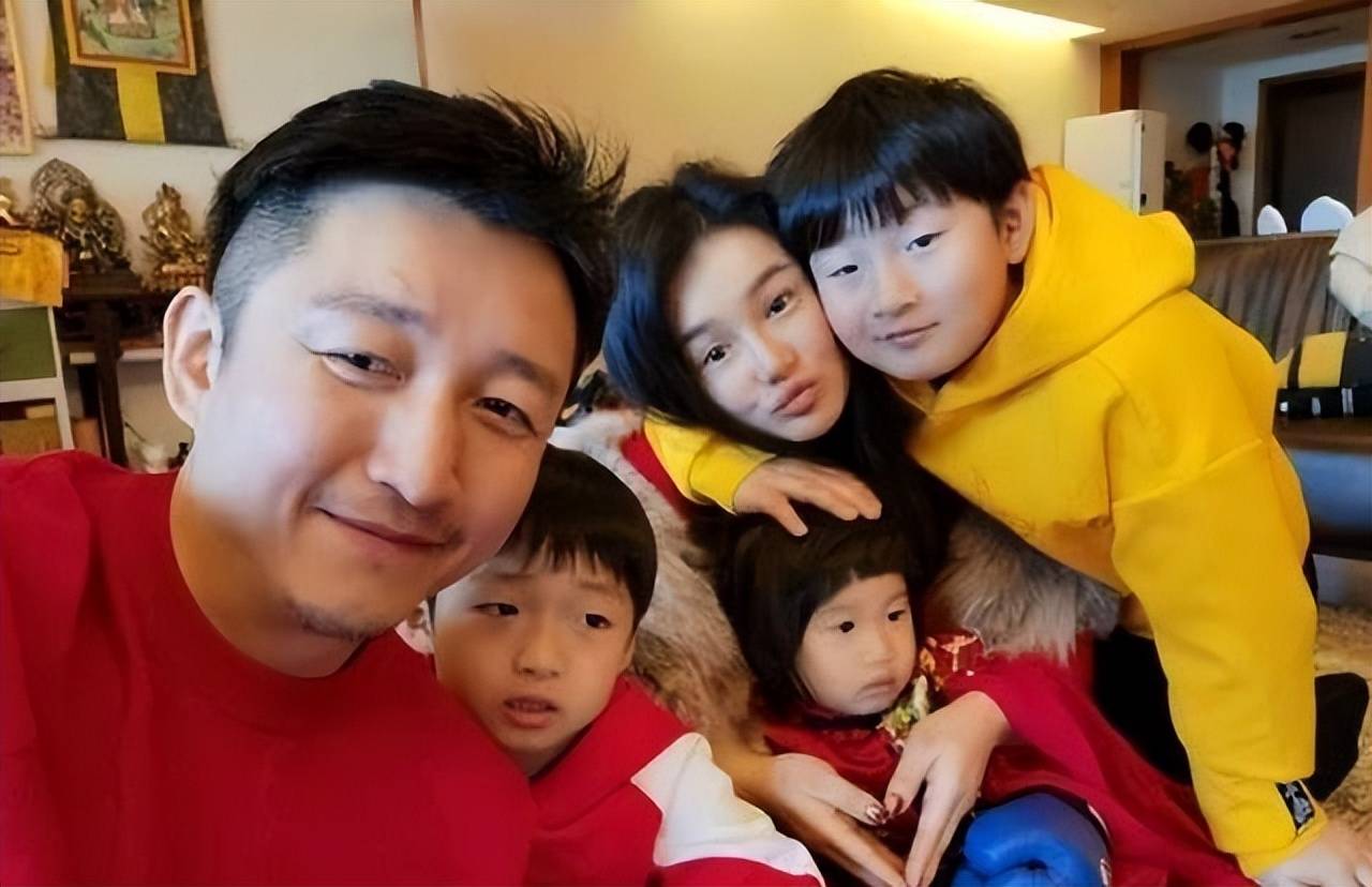 接着在, 维加斯赢得, 家队